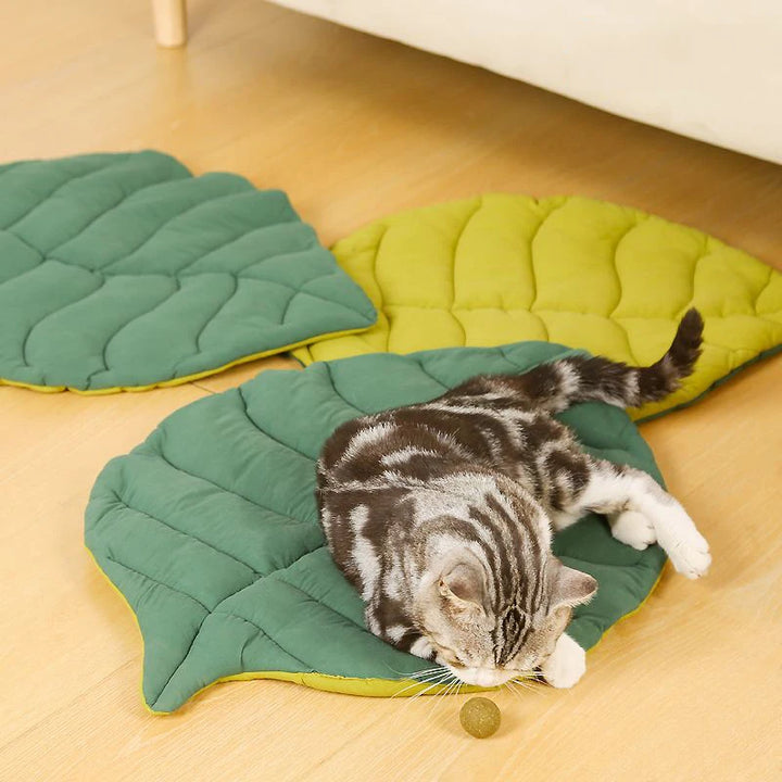 Leaf-Shaped Soft Cotton Cat Bed Mat