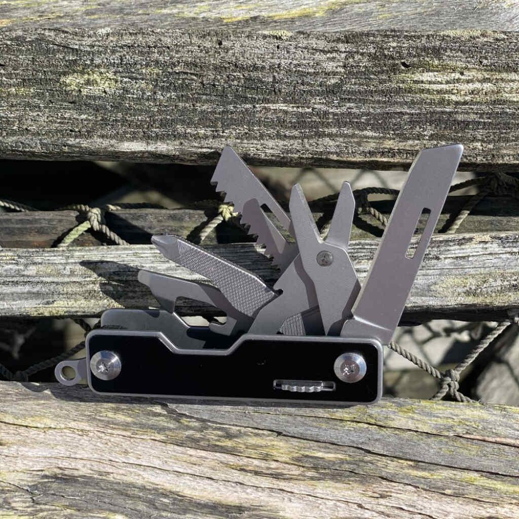 Pocket Eight Multi-Tool - MRSLM