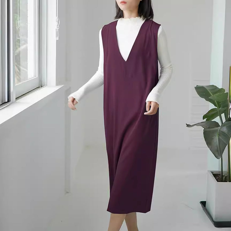 sleeveless V-neck long dress, view 4 - MRSLM