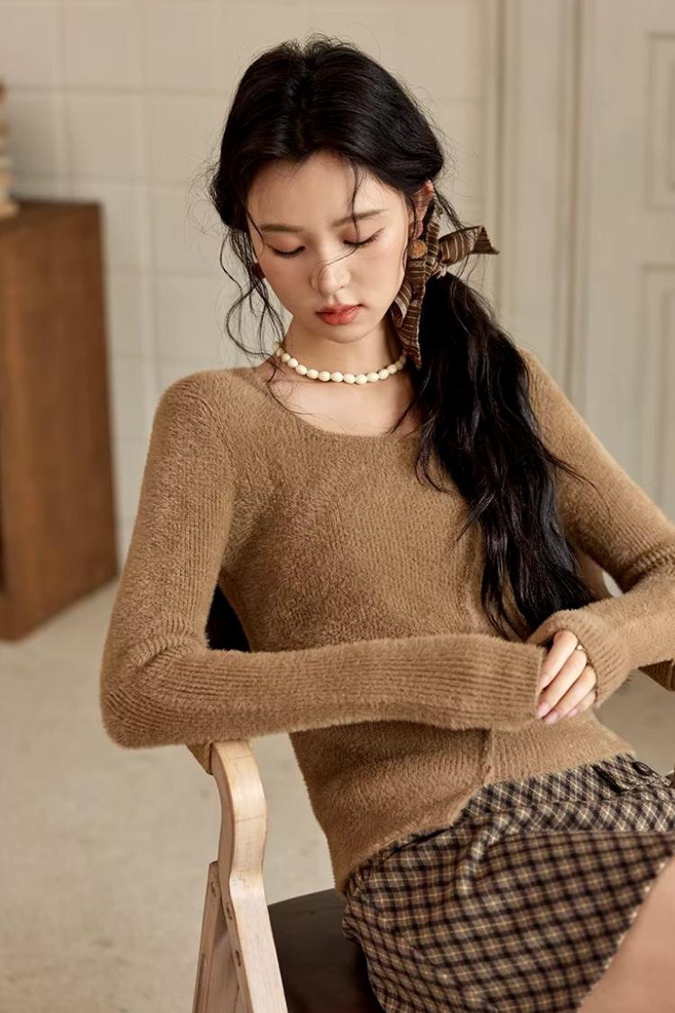 women's asymmetric knitted sweater, view 5 - MRSLM