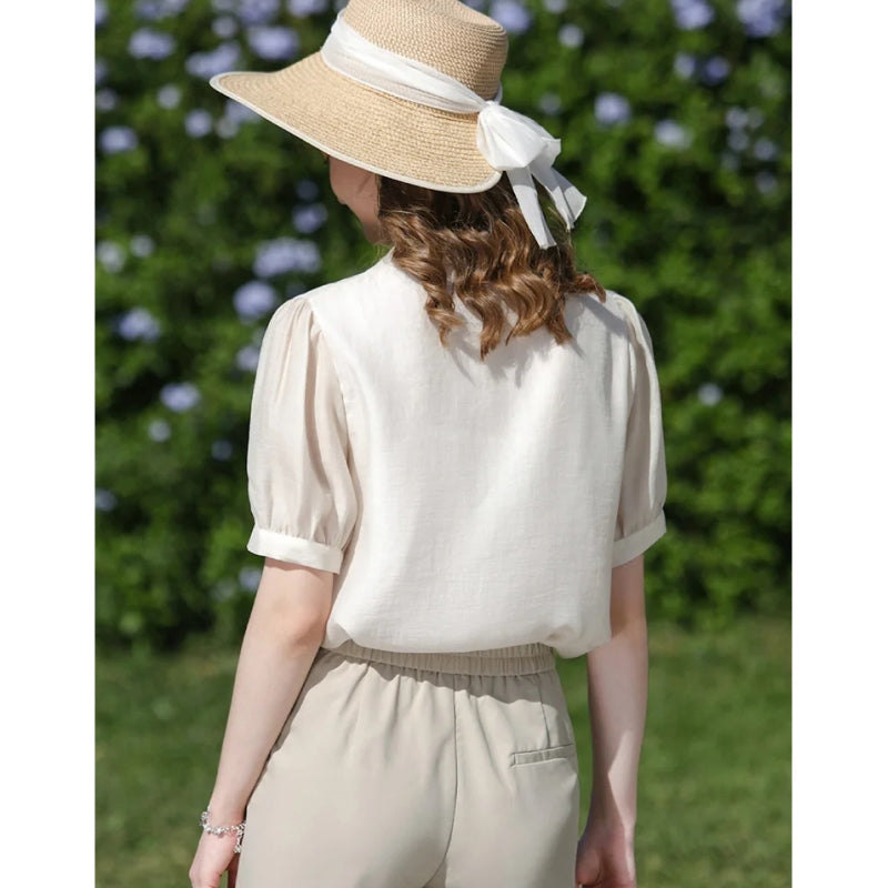 Elegante Bluse im chinesischen Stil aus Seidenmischung mit Puffärmeln