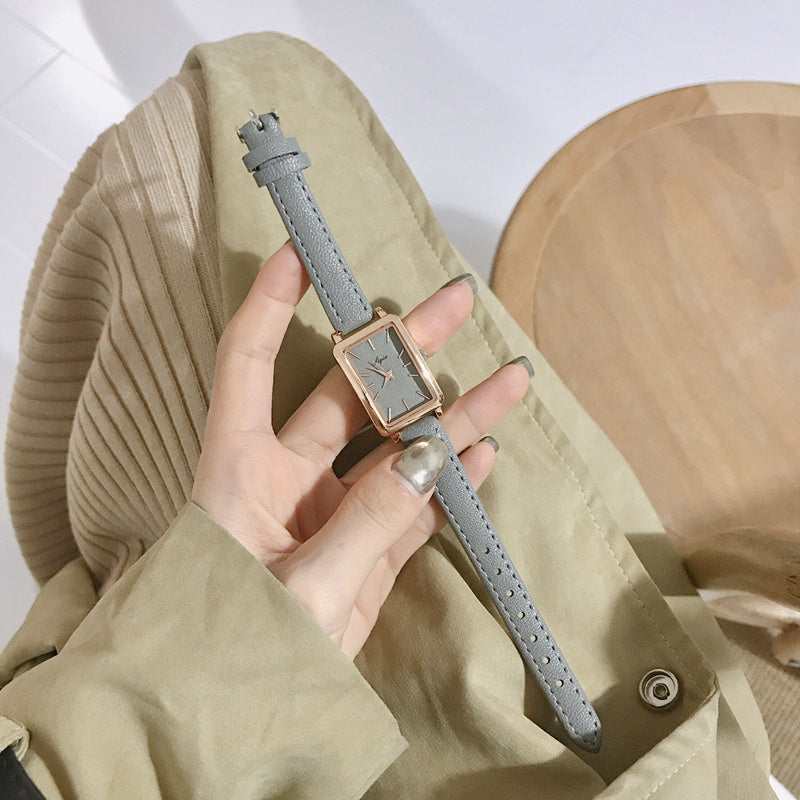 Retro Square Lace Small Female Watch