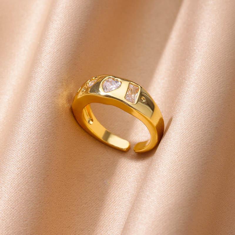 Gold cubic zirconia heart wedding band - MRSLM