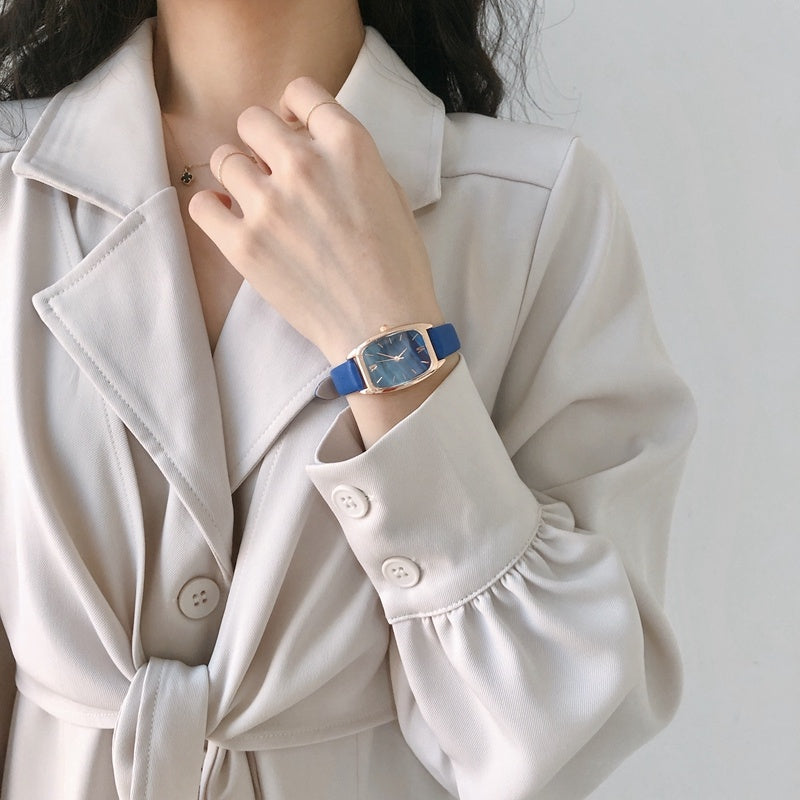 Retro Square Lace Small Female Watch