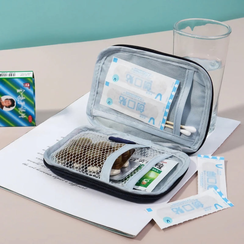 Portable medicine bag, view 9 - MRSLM