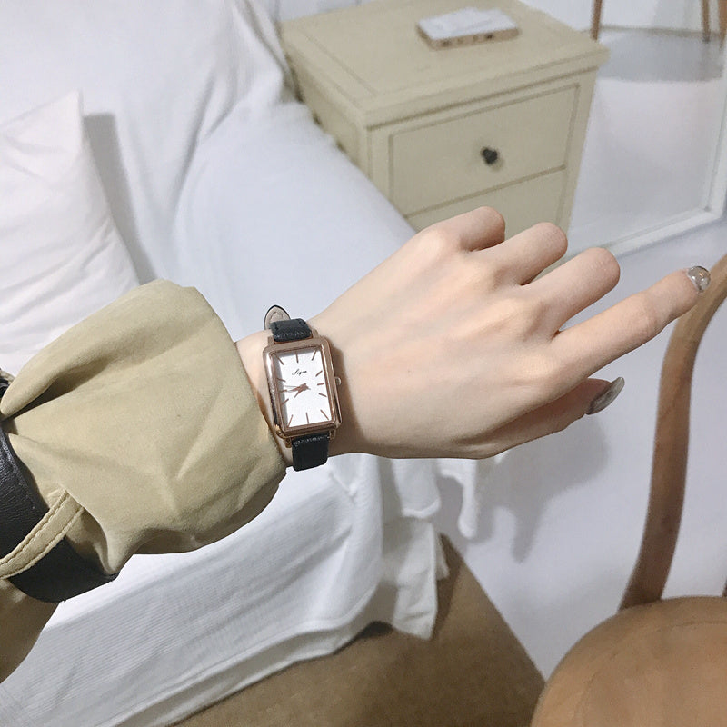 Retro Square Lace Small Female Watch
