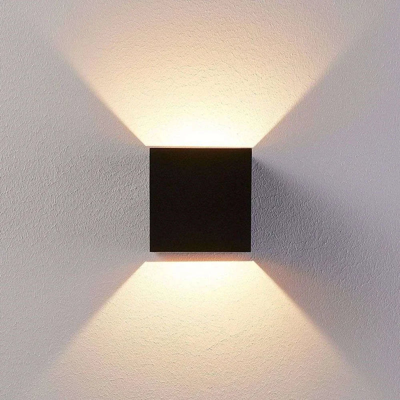 Verstellbare LED-Außenwandleuchte