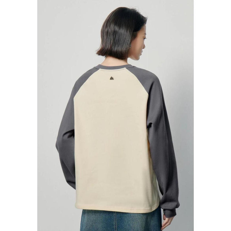 Frühlingslanges, lockeres T-Shirt mit Rundhalsausschnitt und langen Ärmeln