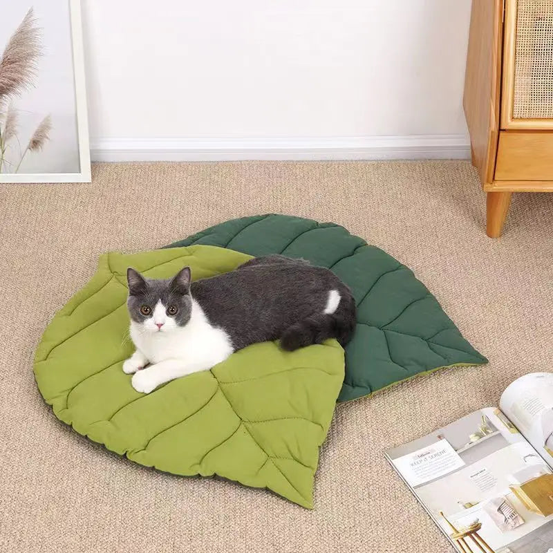 leaf-shaped cat bed mat, view 5 - MRSLM
