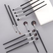 cosmetic makeup brushes set, view 2 - MRSLM
