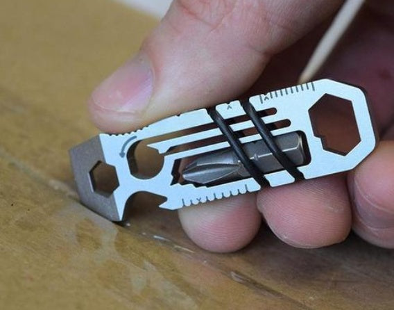 Ratcheting keychain multi-tool, view 2 - MRSLM