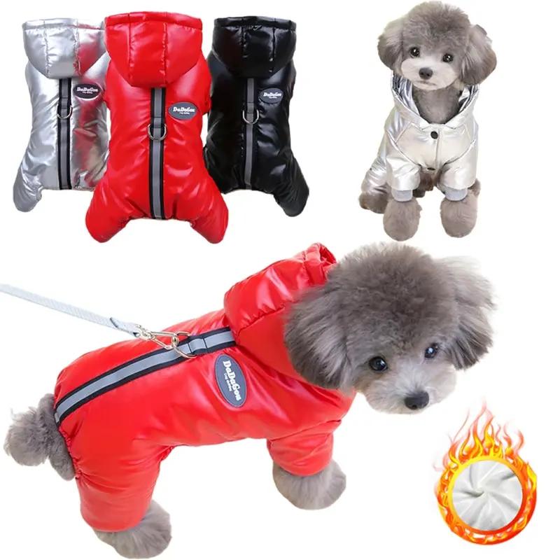 Macacão impermeável acolchoado para cães 