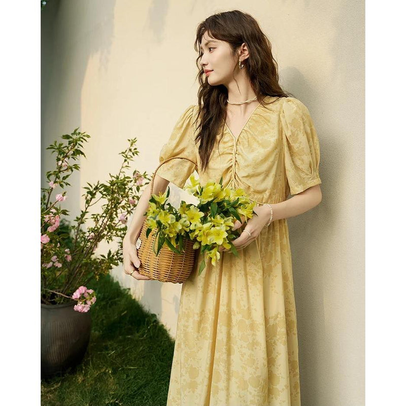 Vestido elegante de chiffon com decote em V e estampa floral