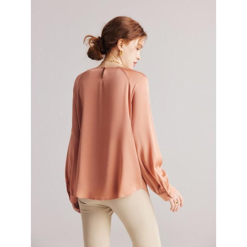 Blusa elegante de manga raglan em mistura de seda