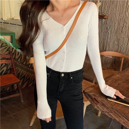 New V-neck Single-breasted Solid Color Bottom Knit For Women