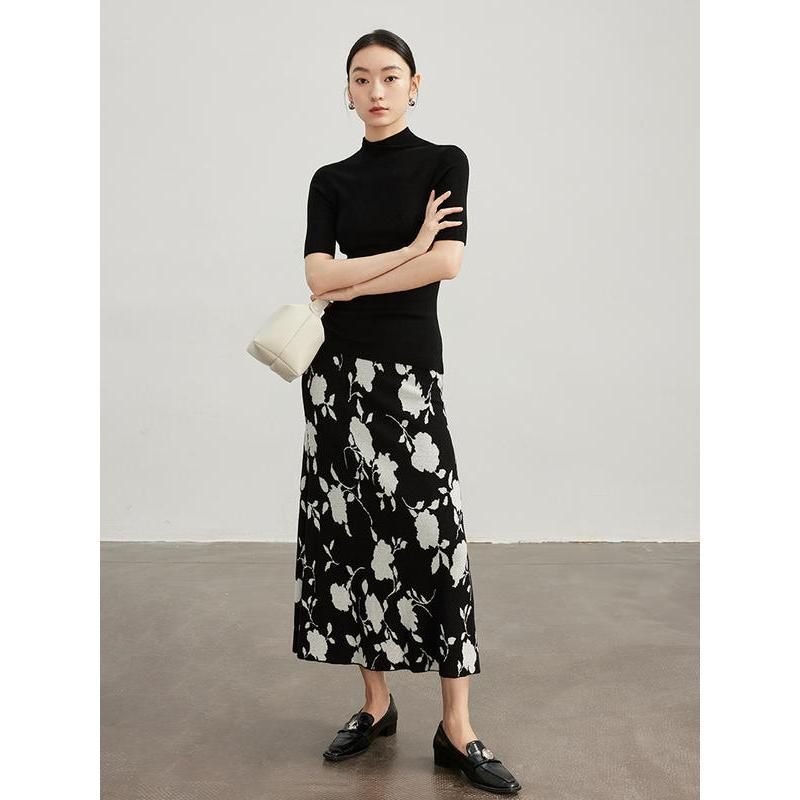 floral jacquard woolen knit skirt, view 4 - MRSLM