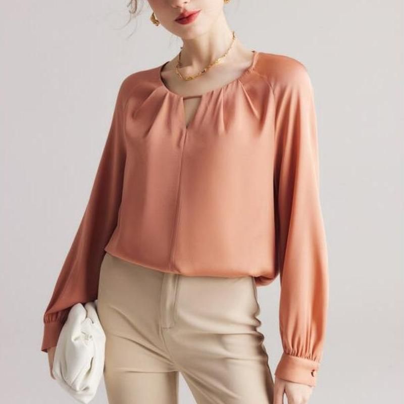 Blusa elegante de manga raglan em mistura de seda