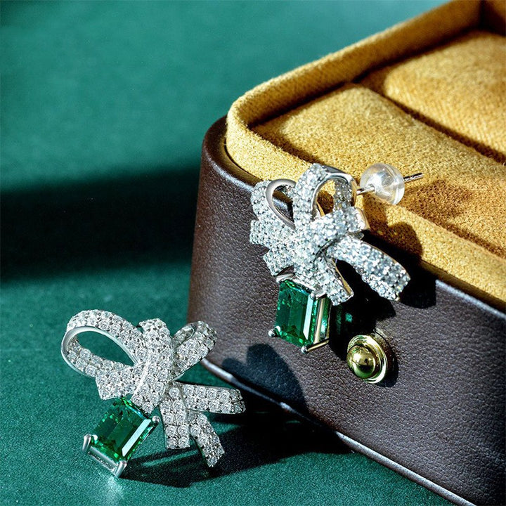 925 Sterling Silver With Emerald Ear Ornament