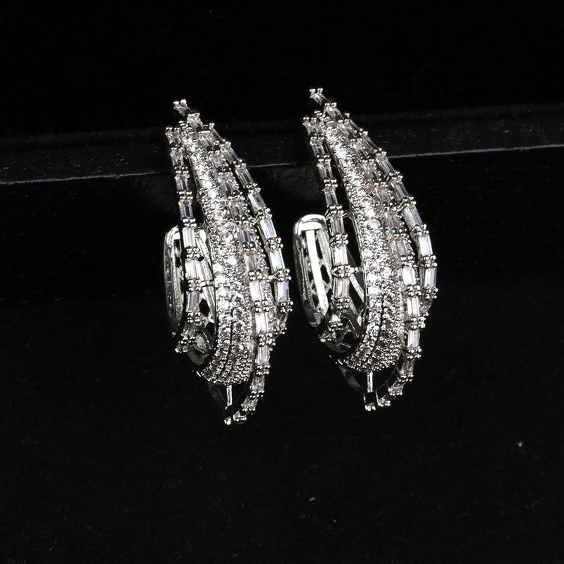 Superflash Zirkon Mehrschichtiger dreidimensionaler eleganter Ohrring