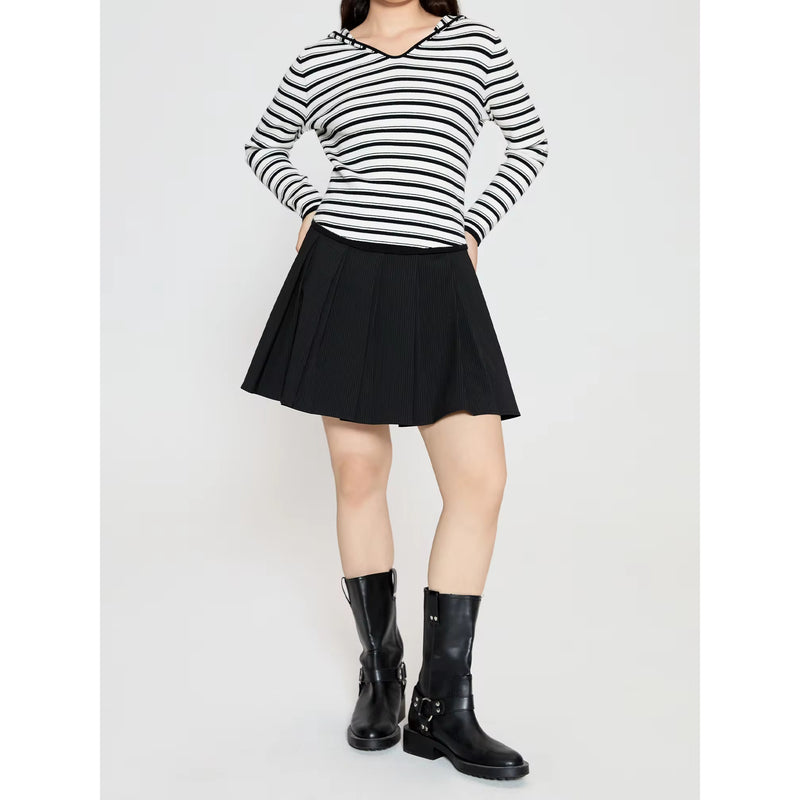 casual v-neck hooded sweater, view 7 - MRSLM