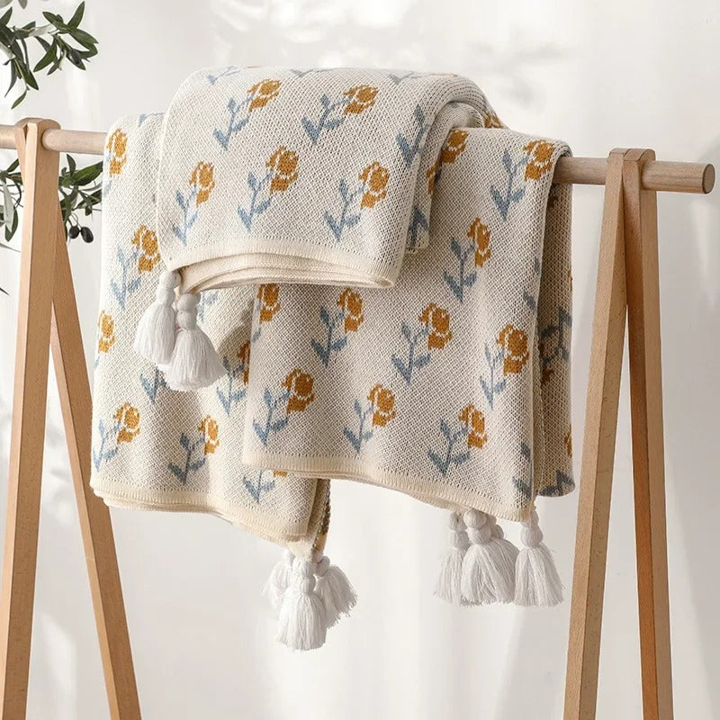 floral knitted throw blanket, view 6 - MRSLM