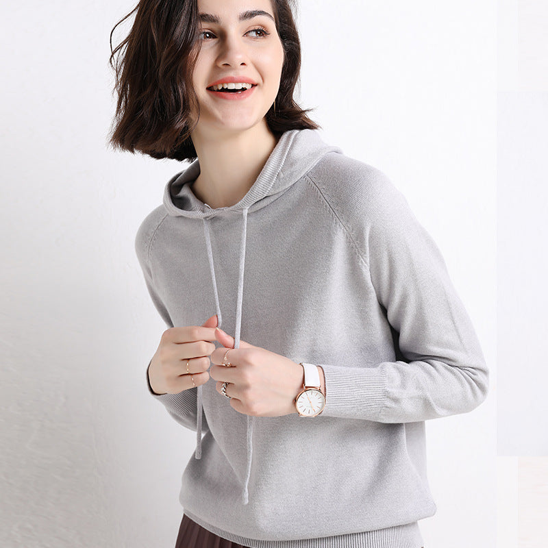 Suéter feminino fino com capuz