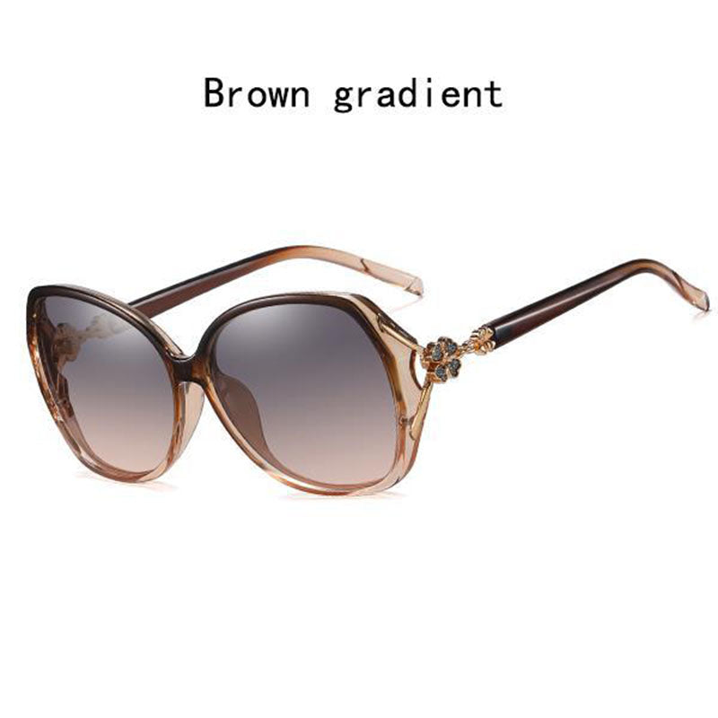 women's gradient sunglasses, view 3 - MRSLM
