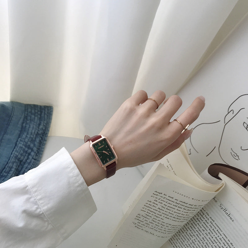 Retro Square Lace Small Female Watch