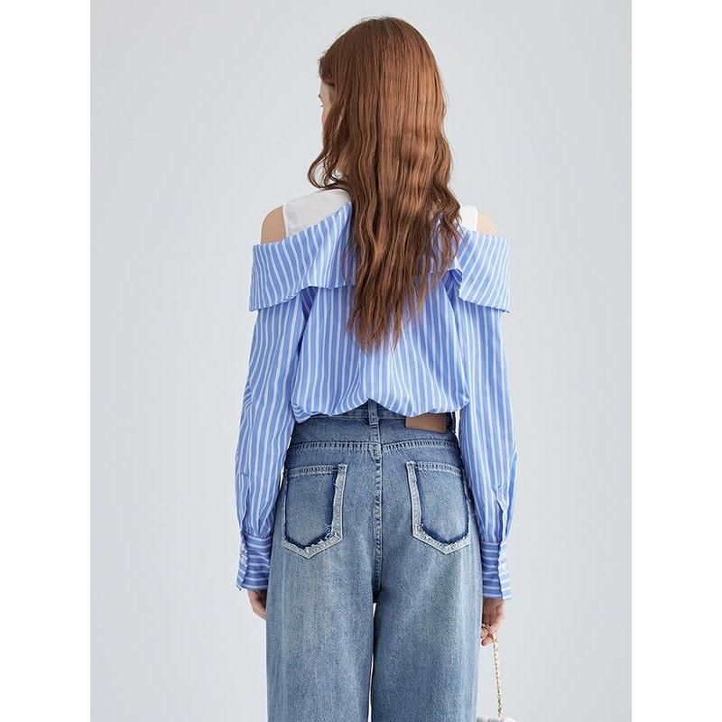 Schicke, gestreifte, langärmlige Off-Shoulder-Bluse