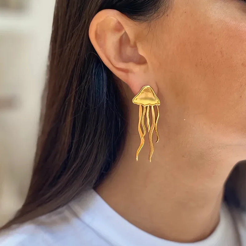 Ohrstecker in Quallenform, 18 Karat Gold.