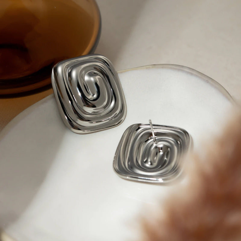 rectangular threaded earrings, view 8 - MRSLM