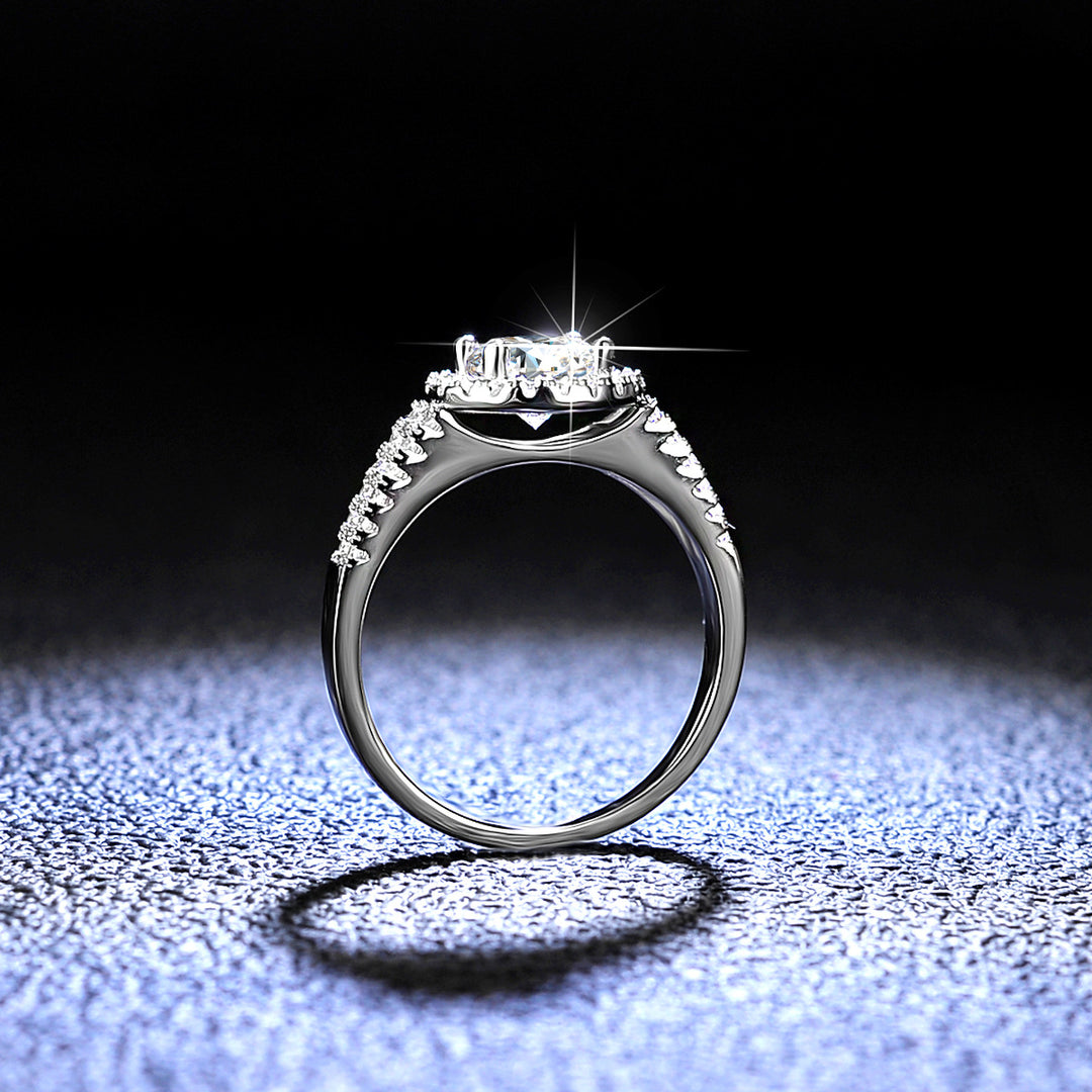 Fashion And Personality Mosan Diamond Ring