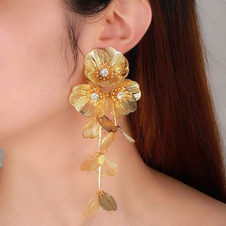 Trendy Rhinestone Flower Tassel Earrings