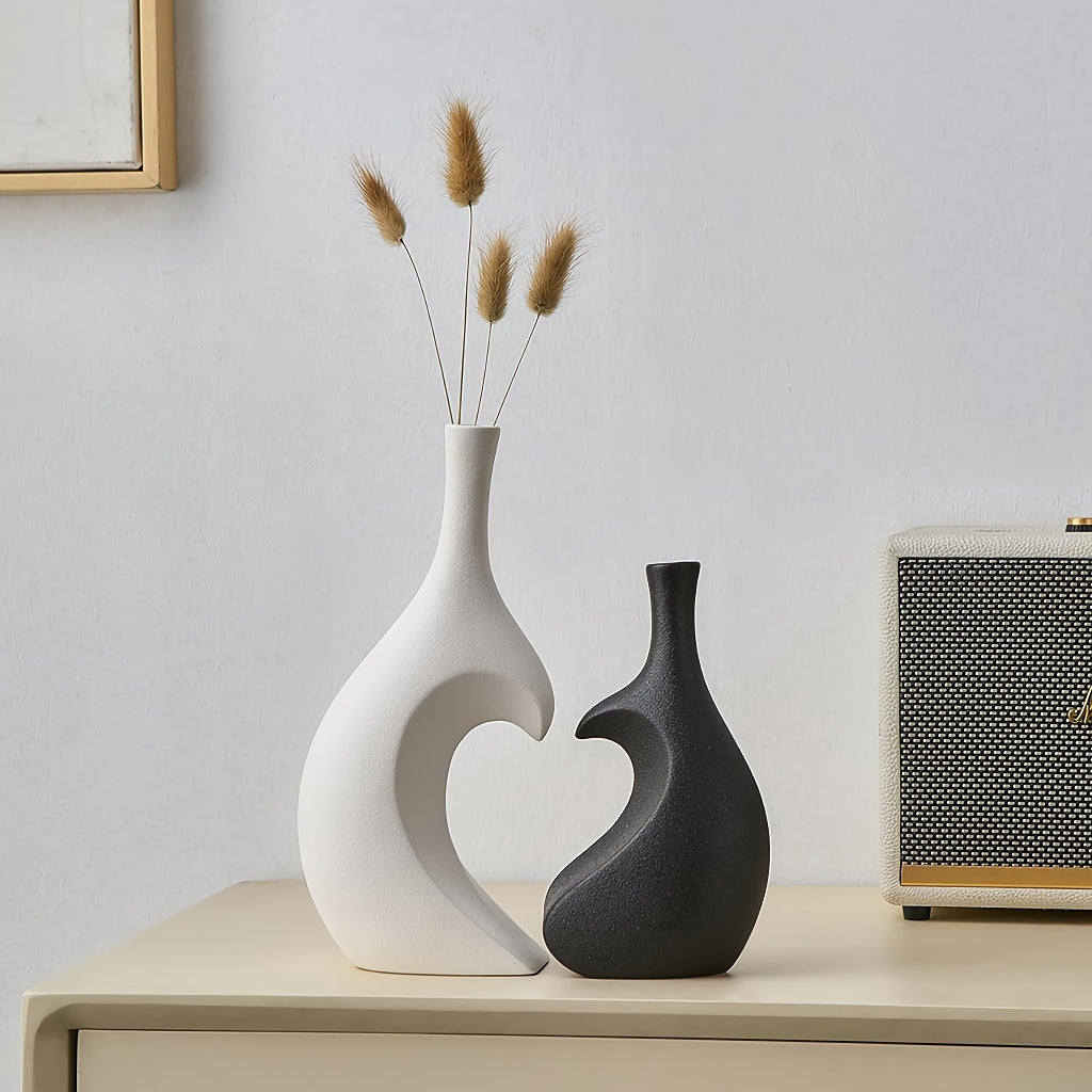 Set of 2 Chic Heart-Shaped Ceramic Vases