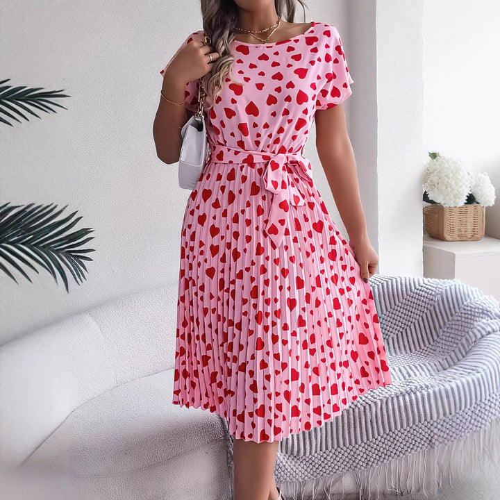 Casual Contrast Color Love Heart Short Sleeve Waist-controlled Pleated Dress