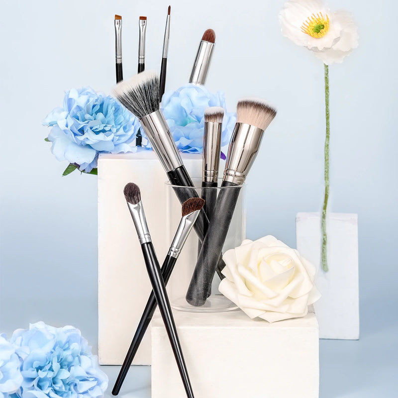 9-piece makeup brush set, view 7 - MRSLM