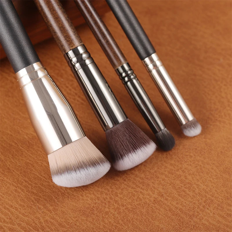 4-in-1 makeup brush set, view 6 - MRSLM