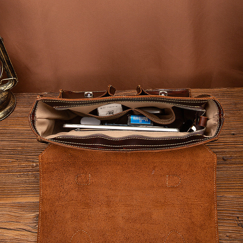 Vintage-Herrenhandtasche aus Crazy Horse Leder (Oberschicht)