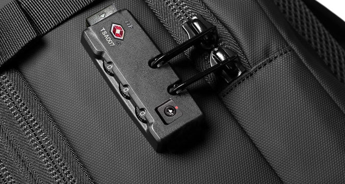 Large Capacity Multifunctional Men's Travel Backpack