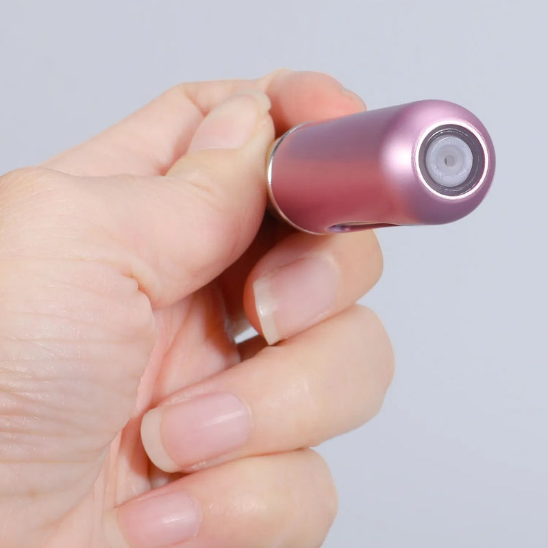 Atomizador de perfume portátil, compacto e elegante - Mini frasco de alumínio com spray, ideal para viagens.