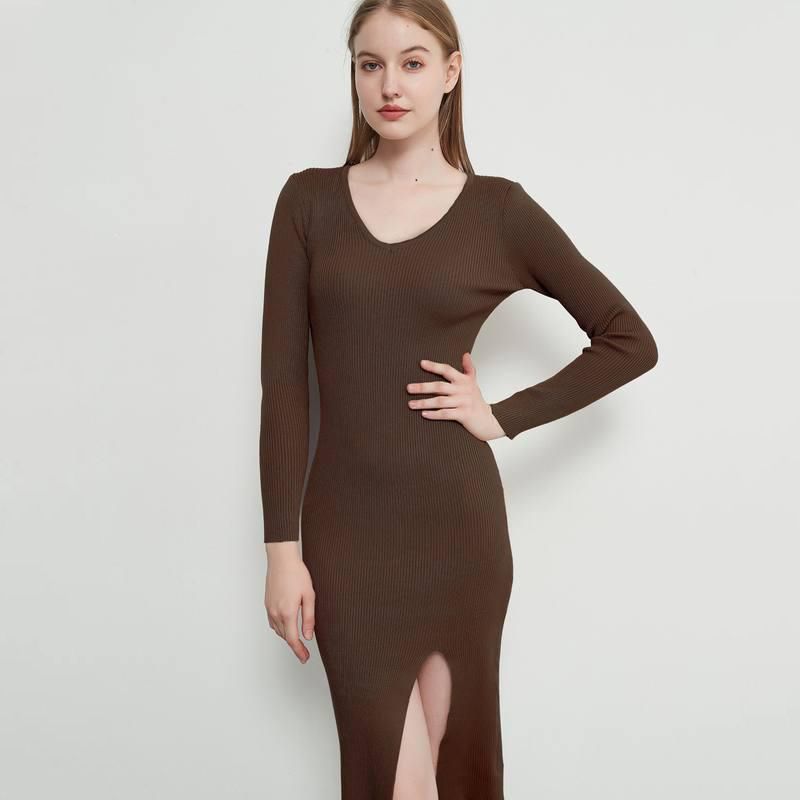 Elegantes Strickkleid in Midi-Länge mit Schnürung