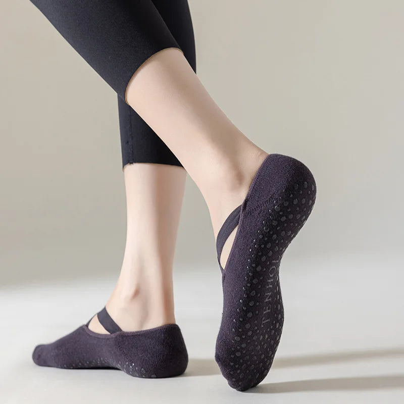 non-slip yoga socks, view 2 - MRSLM