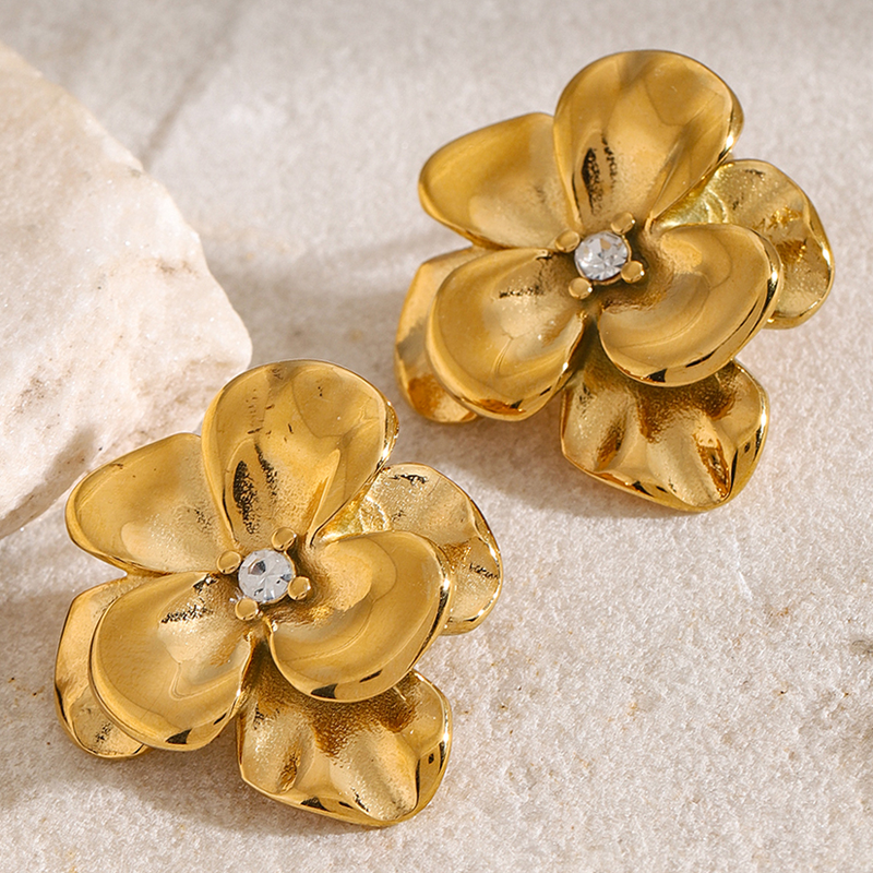 18 Karat vergoldete Blumenohrstecker