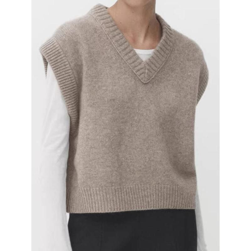 Schicke, weiche Strickweste mit V-Ausschnitt für Damen – ideal für Herbst/Winter.