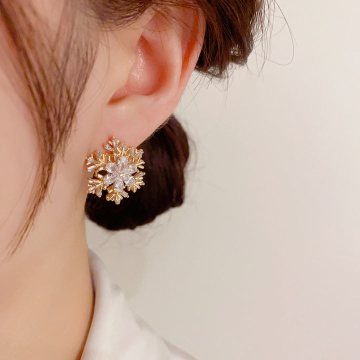 Microencrusted Zircon Snowflake Rotatable Ear Studs