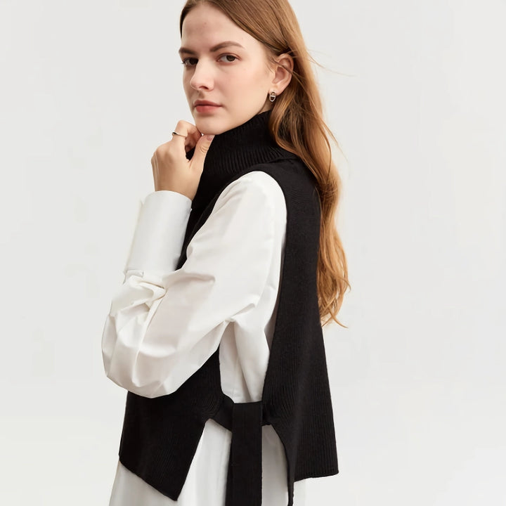 Women's Knit Vest