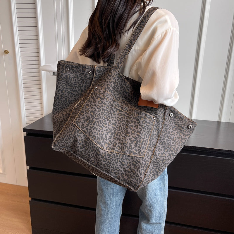 leopard print canvas shoulder bag, view 9 - MRSLM