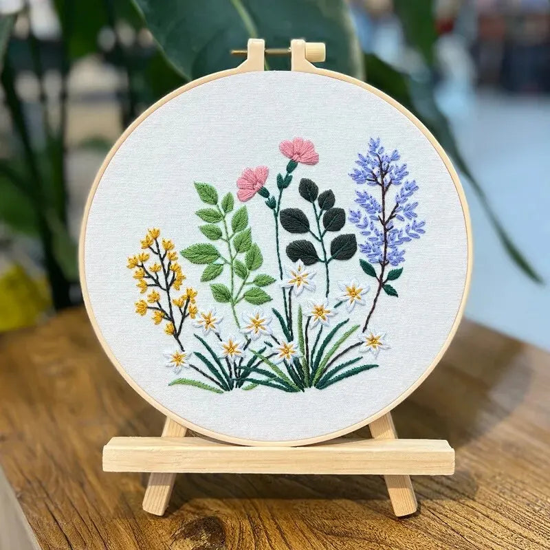 Floral embroidery DIY kit with hoop, view 5 - MRSLM
