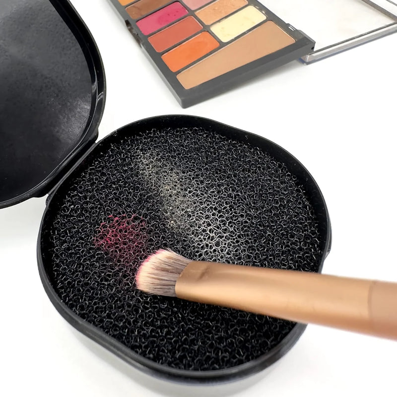 Makeup brush cleaner sponge, view 3 - MRSLM