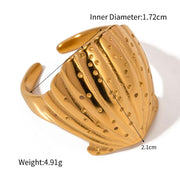 Elegant 18K gold hammered stainless steel ring, view 8 - MRSLM